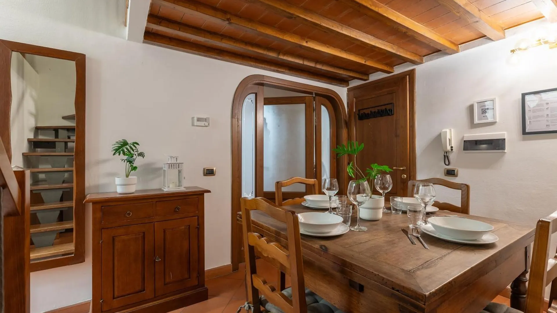 Dimora Storica Uffizi & Ponte Vecchio Apartment Florence